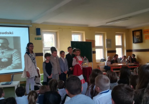 Uczniowie podczas apelu.