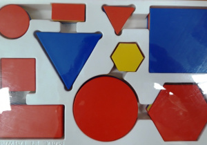 Figrury geometryczne płaskie - klocki.